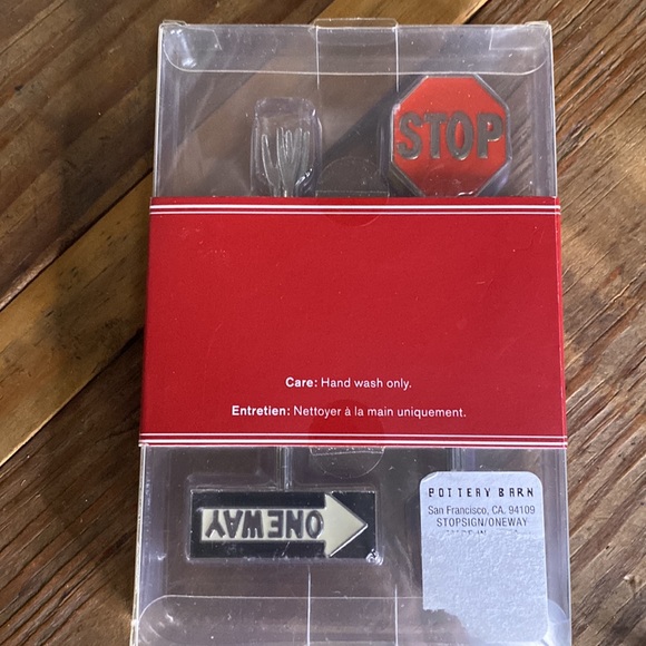 Pottery Barn Holiday One Way and Stop Sign Set of Six Metal Cocktail Picks 🛑 - Picture 5 of 16
